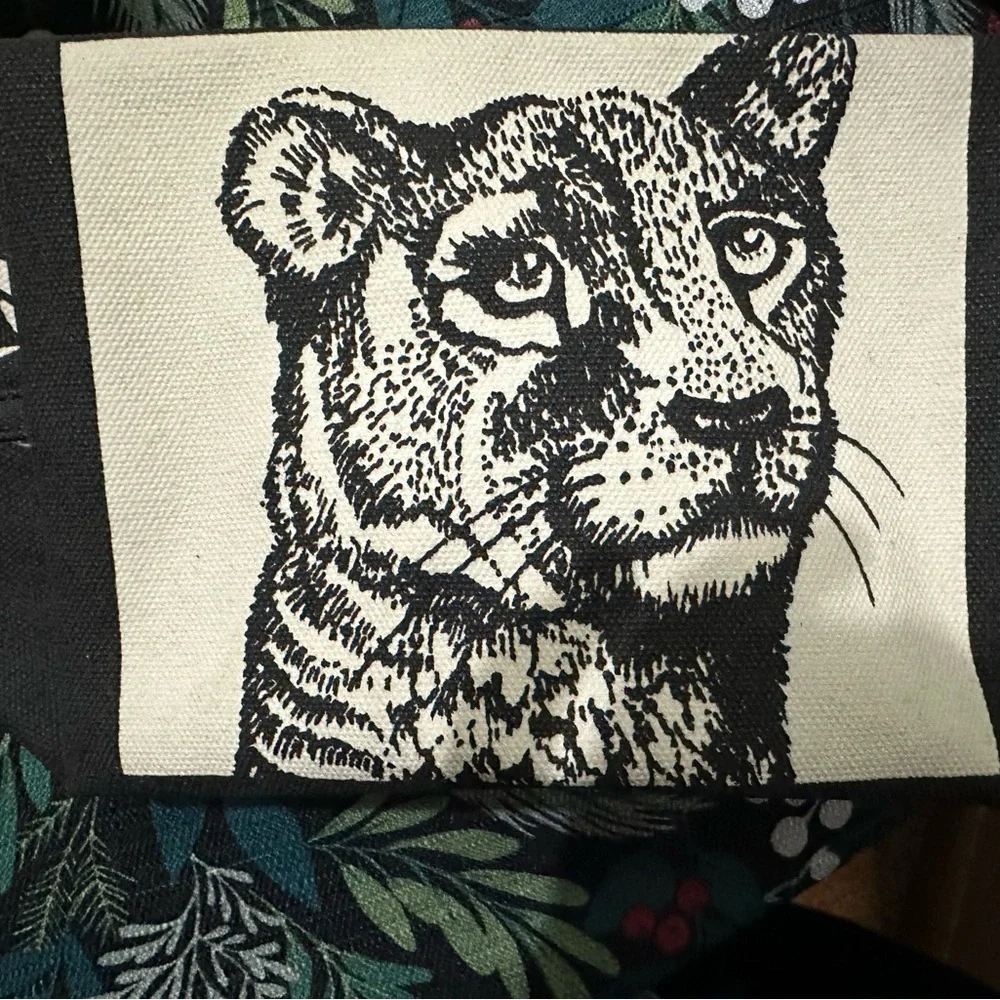 Cheetah make up bag from France - Picture 1 of 4